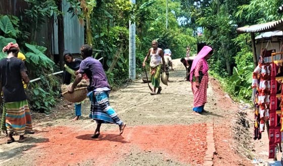 টাঙ্গাইলে সড়ক নির্মাণে অনিয়ম বন্ধে স্বস্তিতে এলাকাবাসী