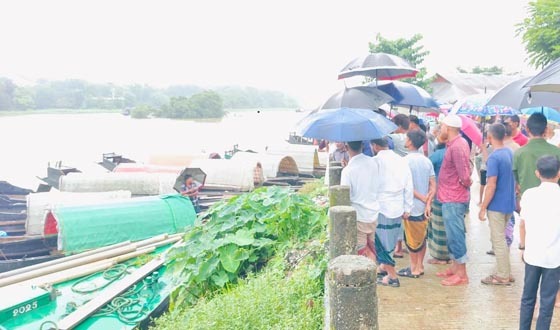 অবৈধভাবে ভিট বালু উত্তোলন, মোবাইল কোর্টে জরিমানা