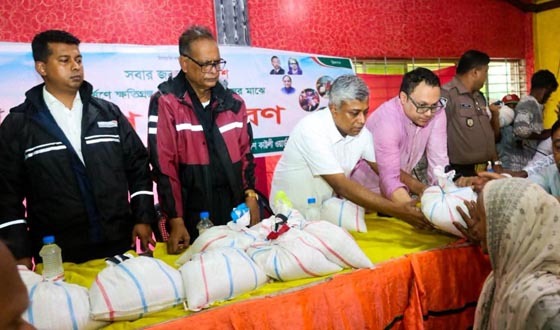 চট্টগ্রামের বন্যা এলাকা পরিদর্শন করলেন বিদ্যুৎ জ্বালানি ও খনিজসম্পদ প্রতিমন্ত্রী