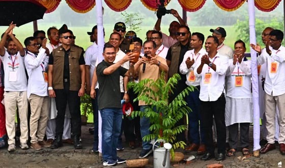 বৃক্ষ রোপনে সাজাই দেশ সবার আগে বাংলাদেশ