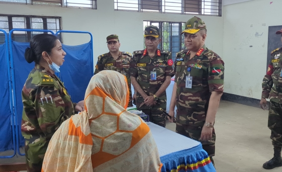 কাপাসিয়ায় সেনাবাহিনীর উদ্যোগে বিনামূল্যে চিকিৎসা সেবা ও ওষুধ প্রদান
