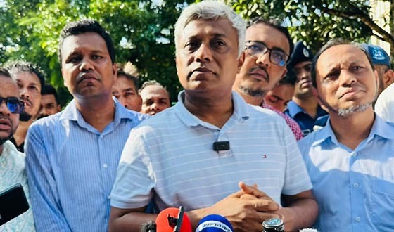 বন্যা-পরবর্তী পুনর্বাসনই এখন সরকারের প্রধান লক্ষ্য: ত্রাণ প্রতিমন্ত্রী