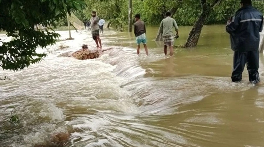 ৩ নদীর পানি এখনও বিপৎসীমার ওপরে, বন্যা শঙ্কা কাটেনি