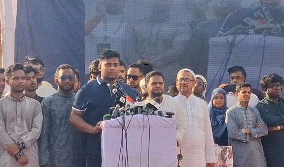 ফার্মের মুরগীরা রাস্তায় নেমেছিল বলেই আজ শিক্ষামন্ত্রী হতে পেরেছেন
