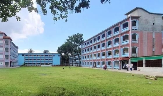 সাতক্ষীরায় ভুল প্রশ্নপত্রে এইচএসসি পরীক্ষা, কেন্দ্র সচিব প্রত্যাহার