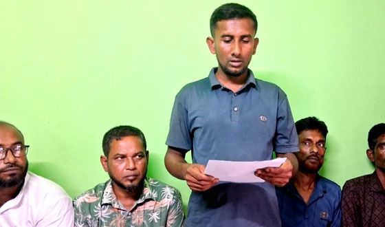 ফকিরহাটে গ্রাম্য পুলিশ মোস্তফার বিরুদ্ধে সংবাদ সম্মেলন