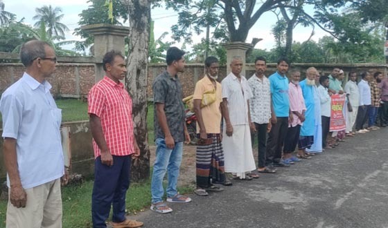আশাশুনিতে ডাকঘরের কর্মচারীদের দু'দফা দাবী আদায়ে ধর্মঘট পালন