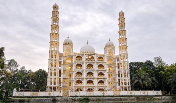 শেরপুরের ঐতিহাসিক নিদর্শন শাহী বারোদুয়ারী জামে মসজিদ