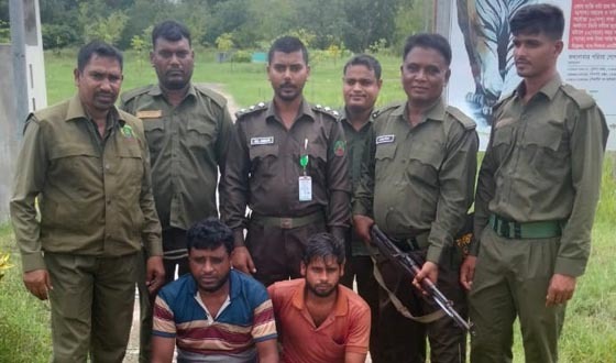 সুন্দরবনে ৪৫০ কেজি কাঁকড়া ও মাছসহ ২ জেলে আটক