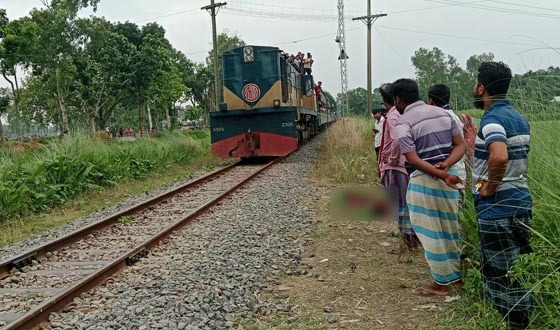 পীরগাছায় ট্রেনে কাটা পড়ে দুই নারীর মৃত্যু