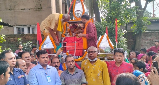 কাপাসিয়ায় আড়ম্বরপূর্ণ রথযাত্রা উদযাপিত