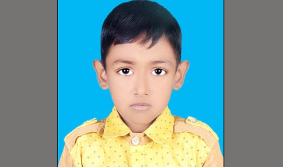 পরিবারের স্বপ্ন পূরনে বড় কিছু হতে চায় মেধাবী ছাত্র আবির