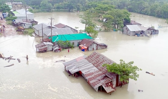কলাপাড়ায় জলোচ্ছ্বাস ঝুঁকি ক্রমশ বাড়ছে, রাতের ঘুম হারাম
