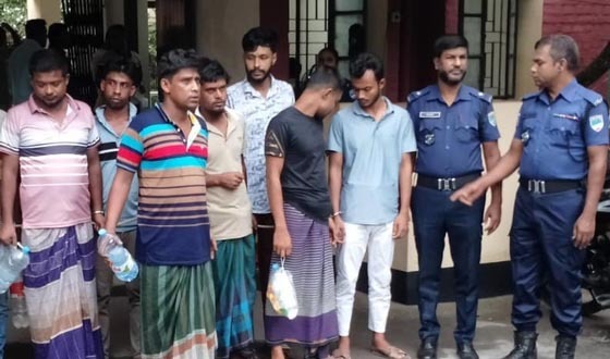 প্রেমিকের কাছ থেকে প্রেমিকাকে ছিনিয়ে নিয়ে ধর্ষণ, আটক ৬