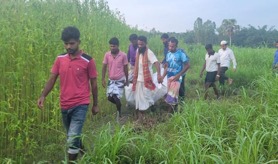 পাবনা সাঁথিয়ায় আ.লীগ নেতার গলাকাটা লাশ উদ্ধার