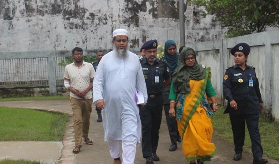 কিশোরগঞ্জ জেলা প্রশাসকের জেলা কারাগার পরিদর্শন