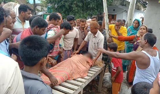 লাইটের সংযোগ দিতে গিয়ে বিদ্যুৎস্পৃষ্টে যুবকের মৃত্যু