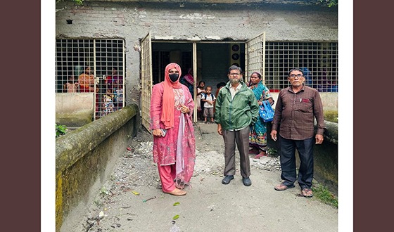 রাজারহাটে ঝুঁকিপূর্ণ প্রাথমিক বিদ্যালয় ভবন পরিদর্শনে ইউএনও, তদন্ত কমিটি গঠন
