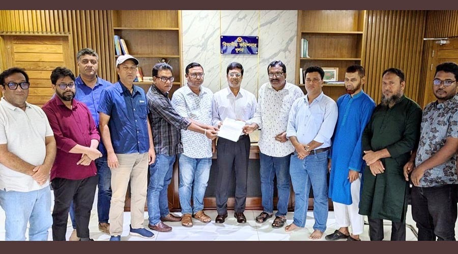 তথ্য ও সম্প্রচার মন্ত্রী বরাবর এমইউজে খুলনার স্মারকলিপি