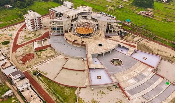 বিদ্যুৎ সংযোগ ছাড়াই বরিশাল নভোথিয়েটারের ১৩ কোটি টাকা বিল তুলে নিয়েছেন ঠিকাদার