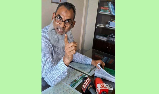 নওগাঁয় সাংবাদিকদের বিরুদ্ধে থানায় অভিযোগ করলেন প প উপপরিচালক