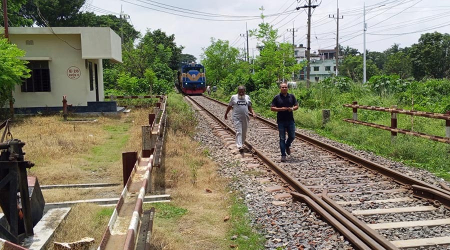 ৮ ঘণ্টা পর রেল অবরোধ প্রত্যাহার, রাজশাহীতে ট্রেন চলাচল স্বাভাবিক