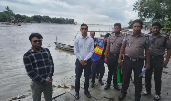 লৌহজংয়ের অবৈধ বালুবাহী বাল্কহেডের বিরুদ্ধে অভিযান, জরিমানা
