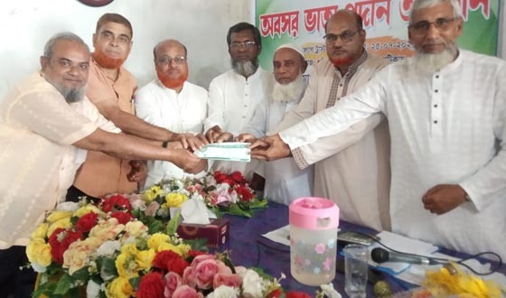 মেলান্দহে শিক্ষকদের অবসর ভাতা প্রদান