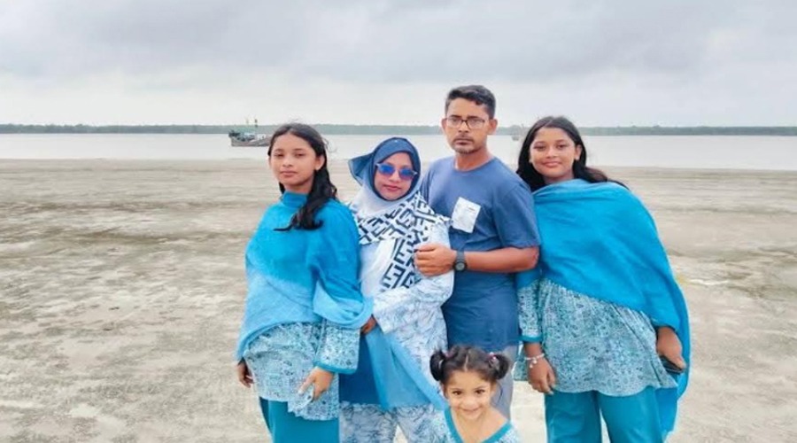 কিশোরগঞ্জে মেয়েকে বাঁচাতে পানিতে ডুবে মারা গেলেন বাবা