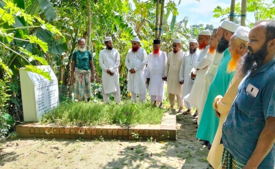 জামায়াতের জুলাই গণ-অভ্যুত্থানে শহীদ জাকির হোসেনের কবর জিয়ারত