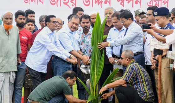 বৃক্ষ রোপনের বড় চ্যালেঞ্জ পরিচর্যা নিশ্চিত করা : তথ্যমন্ত্রী