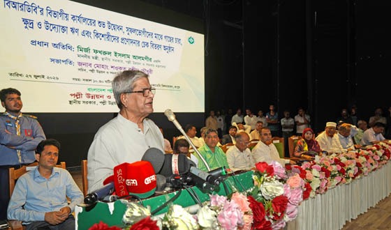 গ্রামীণ নারীদের হস্তশিল্প রপ্তানিতে সরকারের সহযোগিতা থাকবে: মির্জা ফখরুল