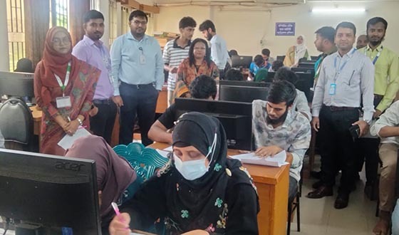 টাঙ্গাইলে ফ্রিল্যান্সিং প্রশিক্ষণ কৃত্রিম বুদ্ধিমত্তা (এআই) ভর্তি পরীক্ষা
