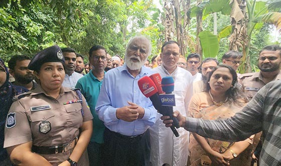 মহারশি নদীর বাঁধ ভেঙে সৃষ্ট বন্যার স্থায়ী সমাধান করা হবে: ত্রাণ প্রতিমন্ত্রী