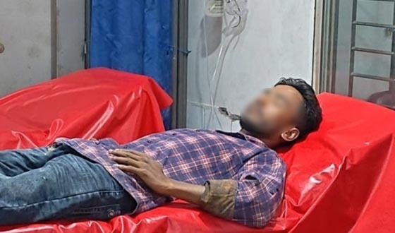 তুই ফ্যাসিস্ট’ বলেই বিএনপি কর্মীকে এলোপাতাড়ি কিল-ঘুষি