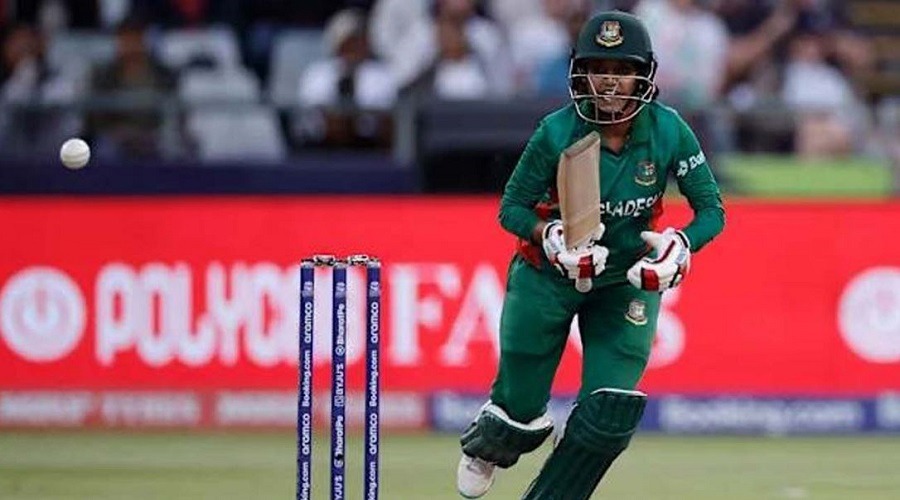 হার দিয়ে ত্রিদেশীয় সিরিজ শুরু করলো মেয়েরা