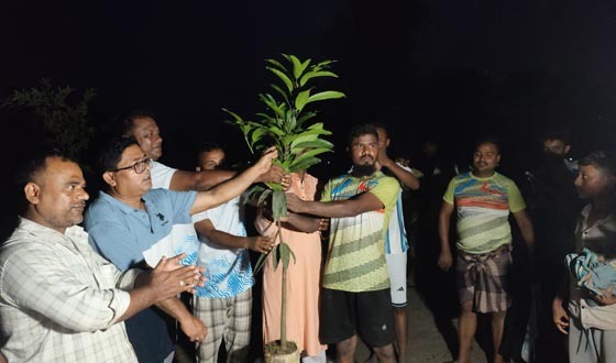মাঠ কাঁপানো ফুটবল লড়াইয়ের পর পরিবেশবান্ধব বার্তা