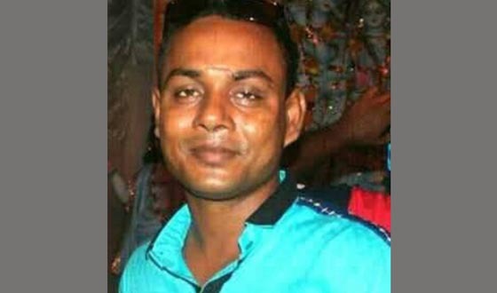 স্কুলছাত্রীকে গভীর রাতে প্রতিবেশীর ঘরে পাওয়ার অভিযোগে চাঞ্চল্য