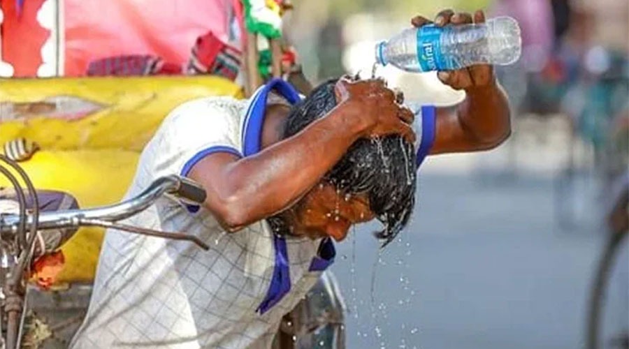 রাজধানীতে ভ্যাপসা গরমে হাঁসফাঁস;  নেই স্বস্তির খবর