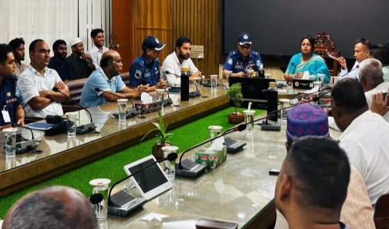 ভূরুঙ্গামারী থেকে রংপুর মেইল সার্ভিস চালু রাখতে সভা