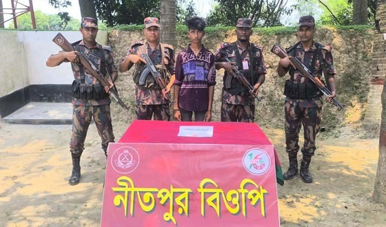 পোরশায় ট্যাপেন্টাডল ট্যাবলেটসহ মাদক ব্যবসায়ী আটক