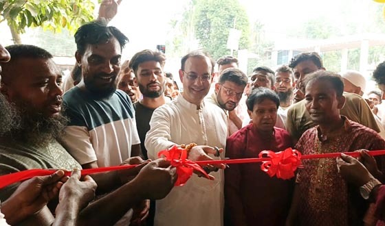 মানুষদের আমি আমার আত্মার আত্মীয় মনে করি: আনোয়ার চৌধুরী