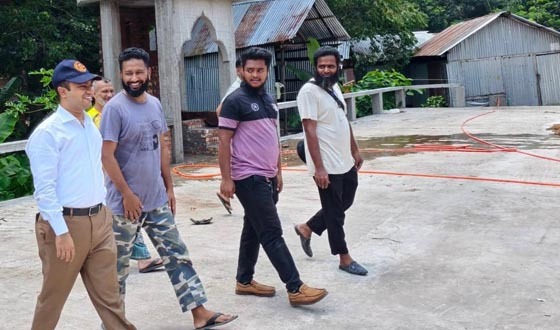 বিদায়ী ইউএনও’র ঈদগাহ মাঠ পরিদর্শন