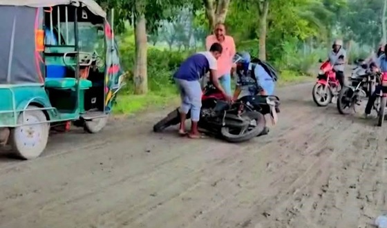 উপজেলা প্রশাসন বিপদ দেখেও ফিরে গেল ফায়ার সার্ভিস