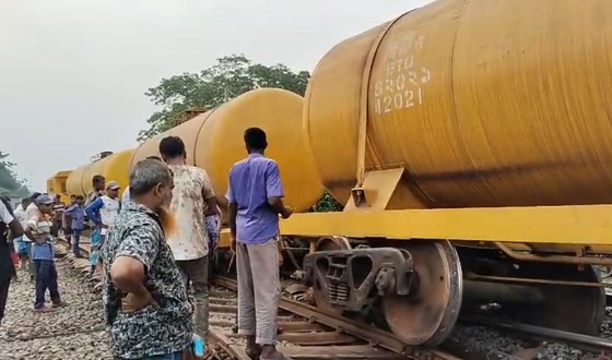খুলনার সাথে ঢাকা, রাজশাহী ও চিলাহাটির রেল যোগাযোগ স্বাভাবিক