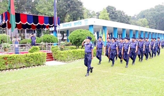 জেলা পুলিশ নীলফামারীর বর্ণাঢ্য মাস্টার প্যারেড অনুষ্ঠিত