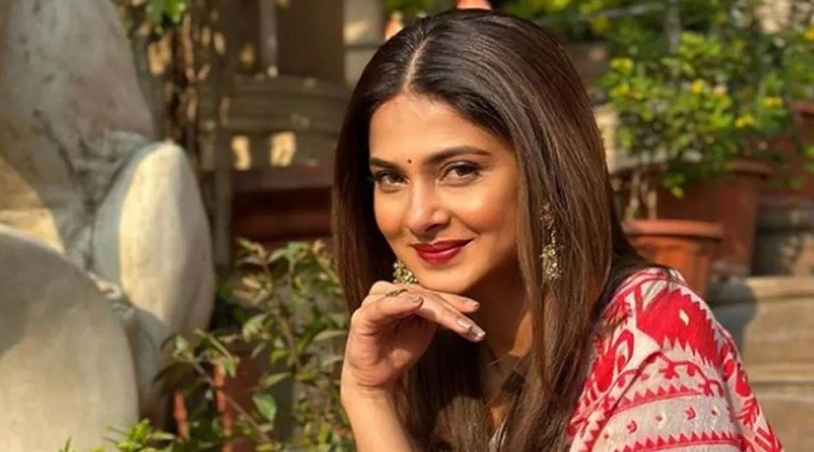 ৪১ বছর বয়সে জেনিফারের বিয়ের গুঞ্জন