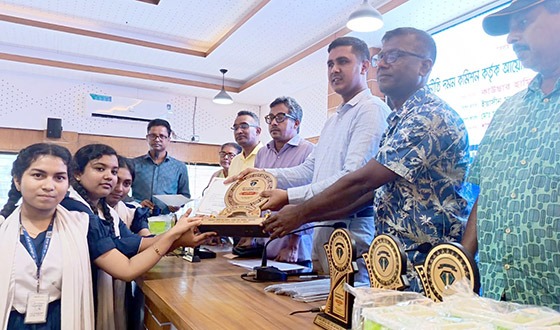 কলাপাড়ায় দুর্নীতি বিরোধী বিতর্ক টপ্রতিযোগিতা ২০২৬