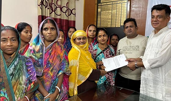 বরিশালে রাস্তা সংস্কারের জন্য অ্যাডভোকেসি সভা