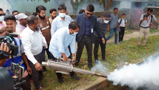 ডেঙ্গু প্রতিরোধে রাসিকের বিশেষ পরিচ্ছন্নতা  অভিযান